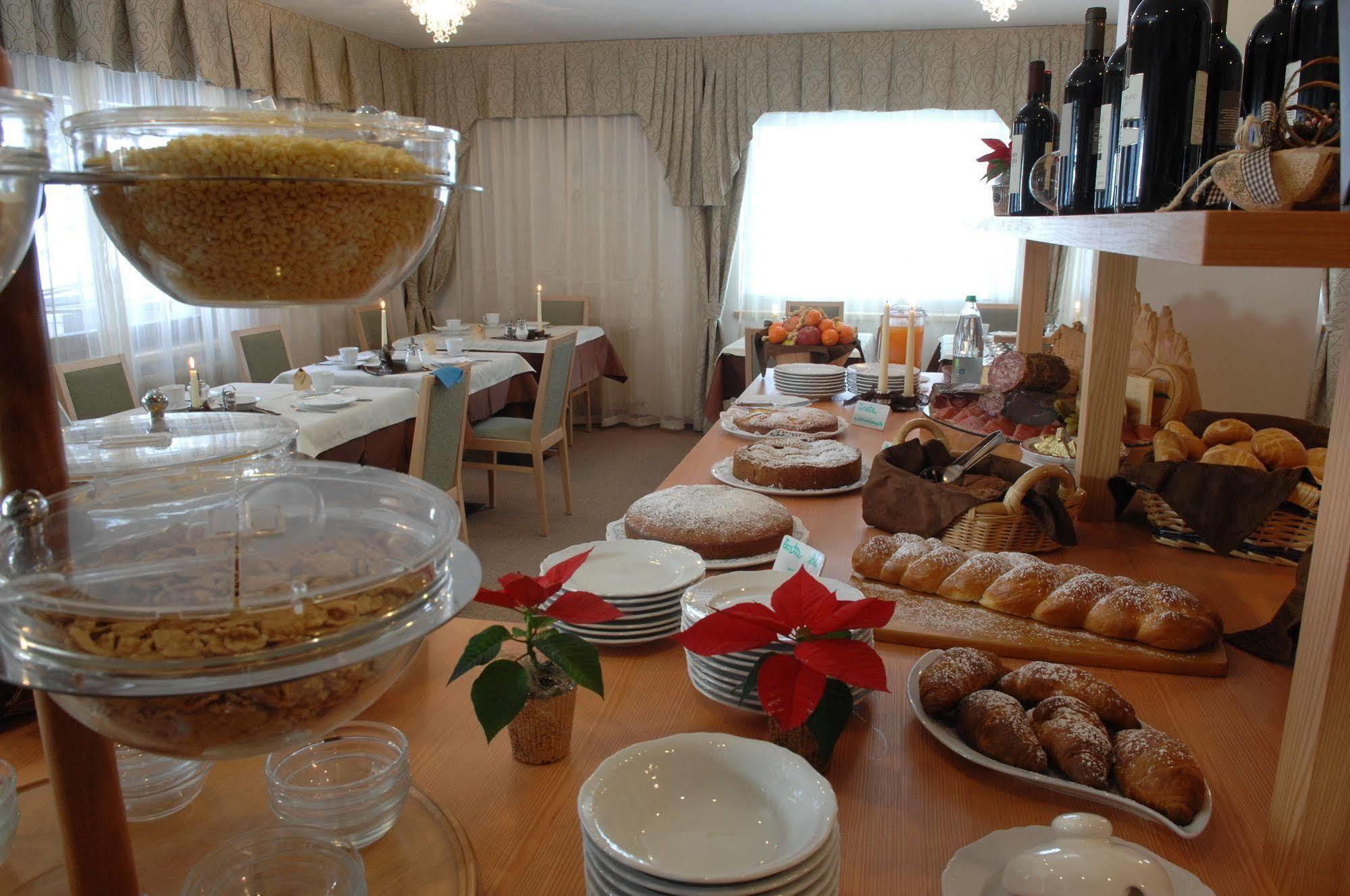 Cimon Dolomites Hotel Predazzo Eksteriør billede